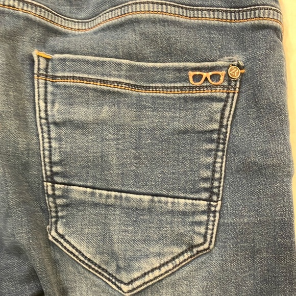 Zyker Ins Co.  Designer Denim Shorts - Picture 6 of 16